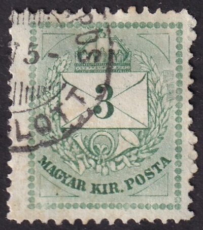 1874. 3 krajcár – a háromszögek metszetjavításán kívül különösen látványos alapvonal-javítás figyelhető meg a koszorútól jobbra.