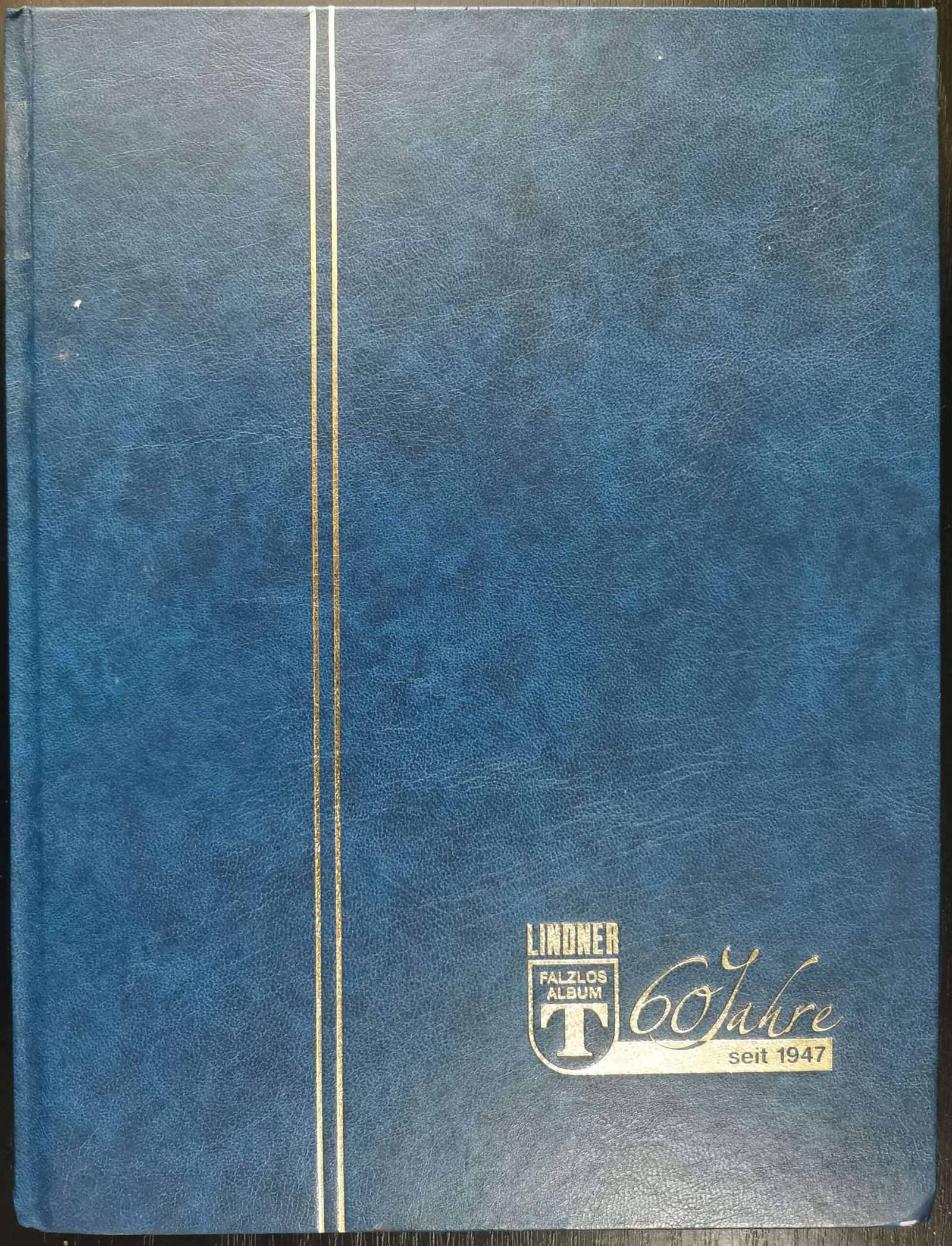 Lindner A/4 berakó 30 fekete laposl - kék borítóval, újszerű állapotban (FOXPOST automatába szállítható)
