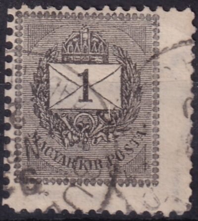 1889. 1kr minden irányba nagyobbra fogazott bélyeg (23,5x26 mm)