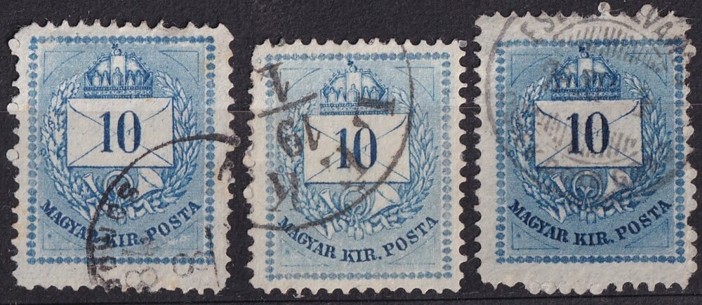 3 db 1874-es 10 krajcár, azonos ívhelyről. Javított gyöngysorral és ismétlődő lemezhibával a bal alsó háromszögben