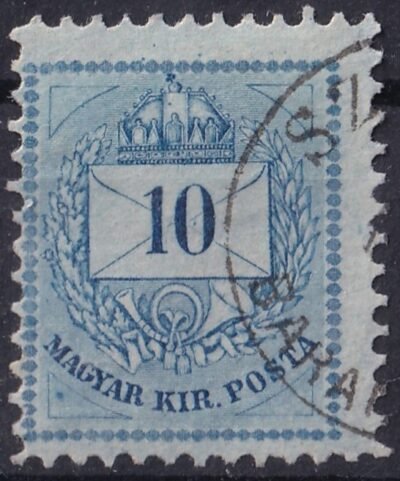 1881. 10kr ismétlődő lemezhiba a bal alsó háromszögben