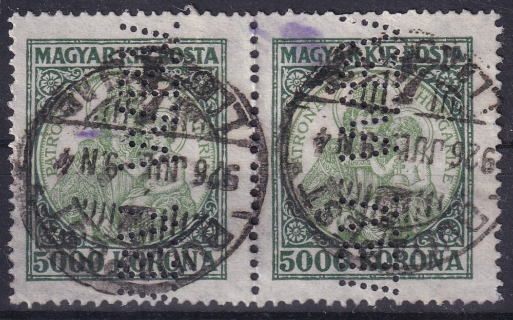 "W.B.V." perfin bélyeg párban