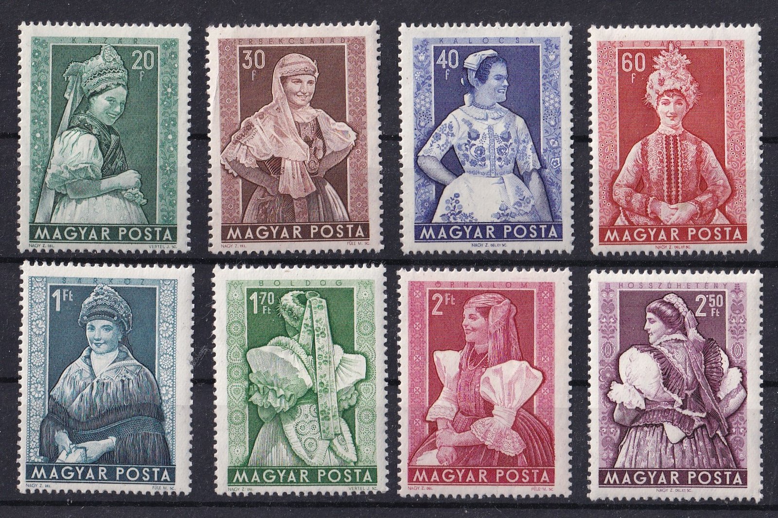 IMG_20251031_0022 1953. Népviseletek sor