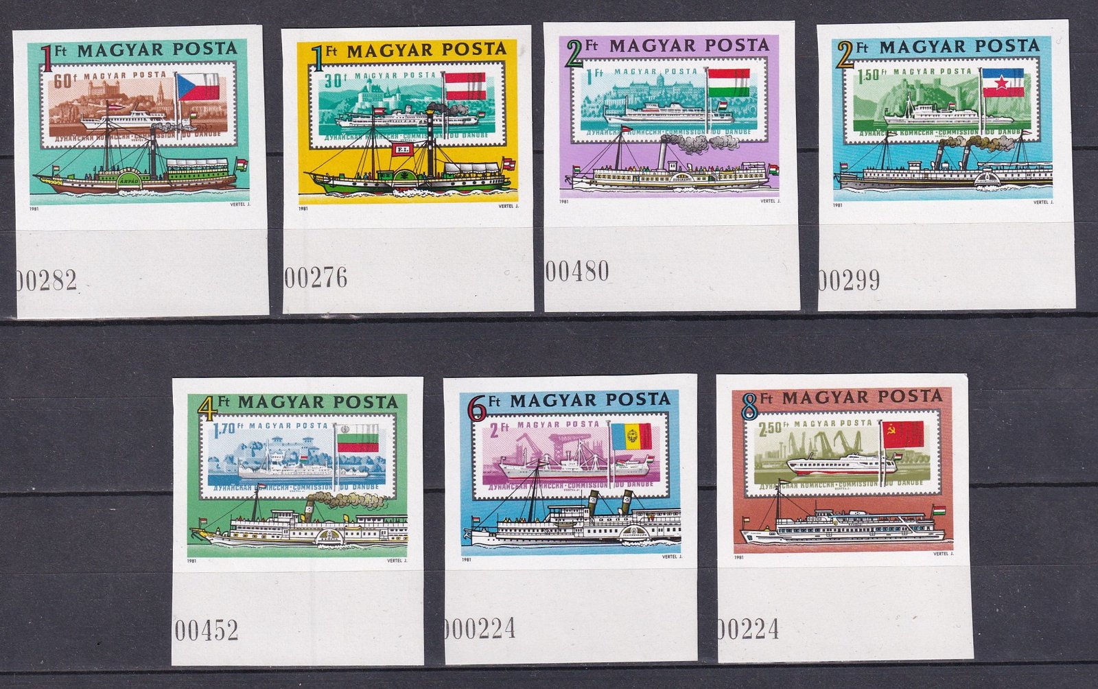 1981. Duna – 150 éve indult meg a menetrendszerű személyszállítás a Dunán Pécs és Bécs között ívszéli vágott