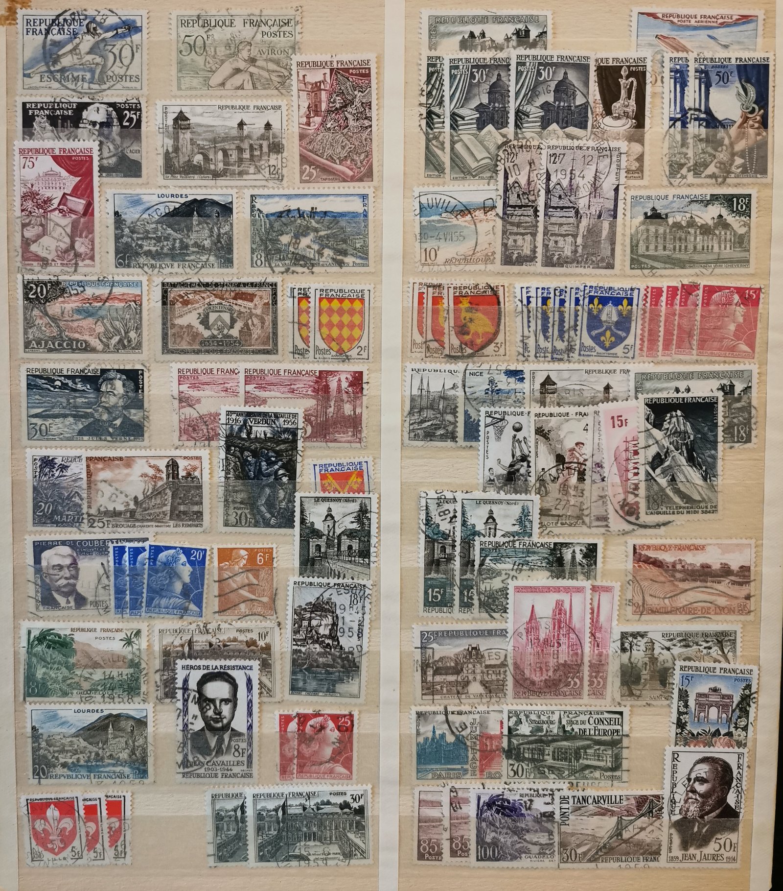 Franciaország vegyes alapgyűjtemény kéthasábos berakóban (csomagpontra szállítható)