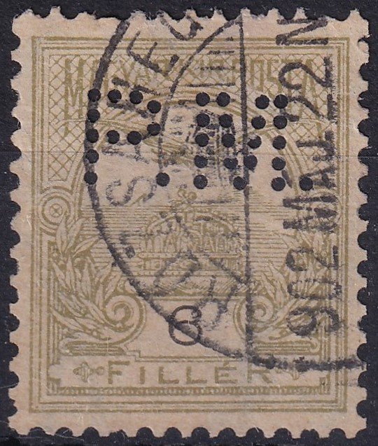 *P.M.* céglyukasztás (perfin)