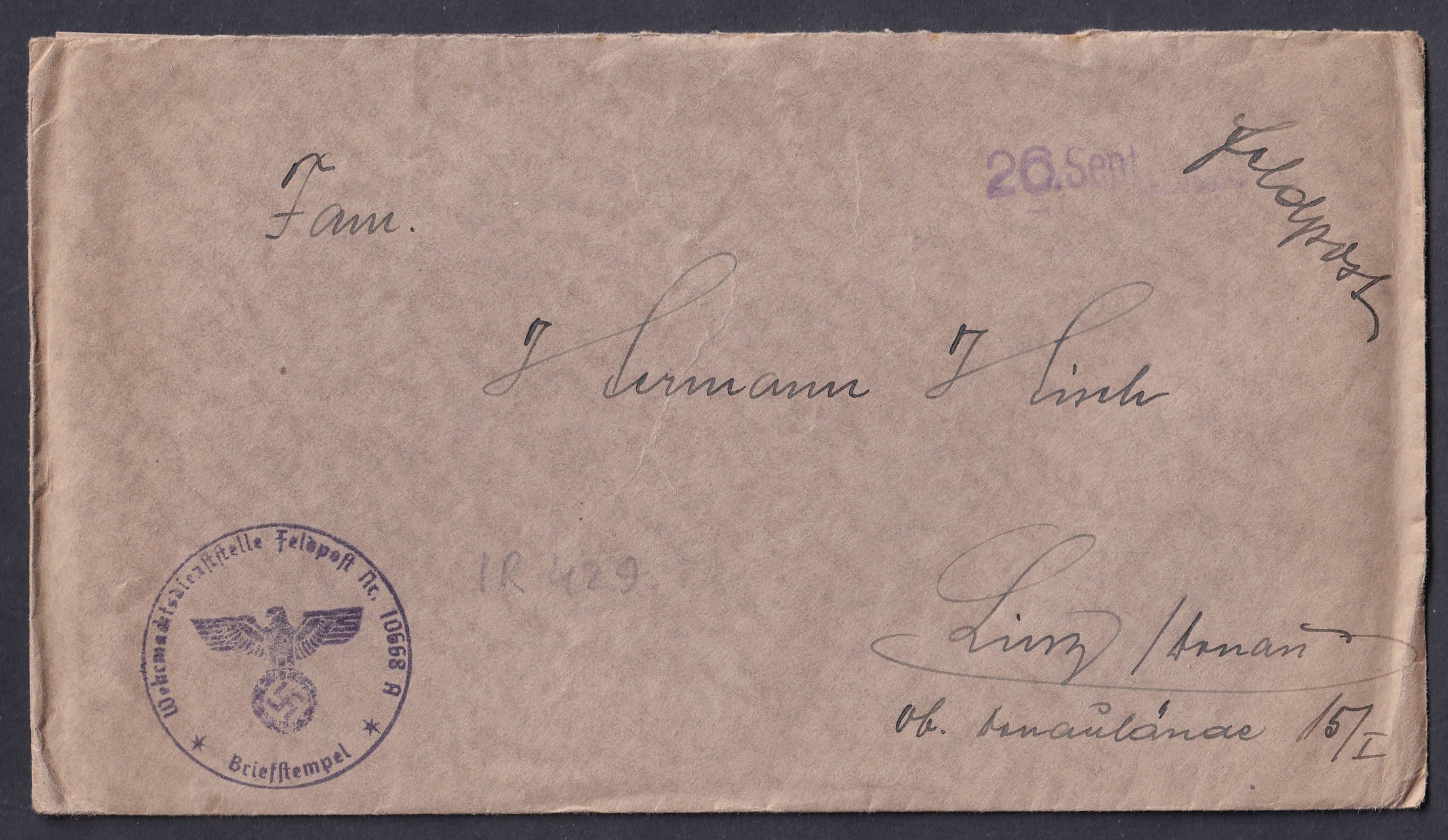 I. világháború, Wehrmacht Feldpost levél „Feldpostnummer 10668 B” jelzéssel, a Luftwaffe Sperrfeuer-Batterie 54 (légvédelmi tüzérség) alakulatához köthető, Oberstabsintendantur bélyegzéssel, propaganda „Sieg Heil” vignettával. Azonosított katonai egységhez tartozó darab.