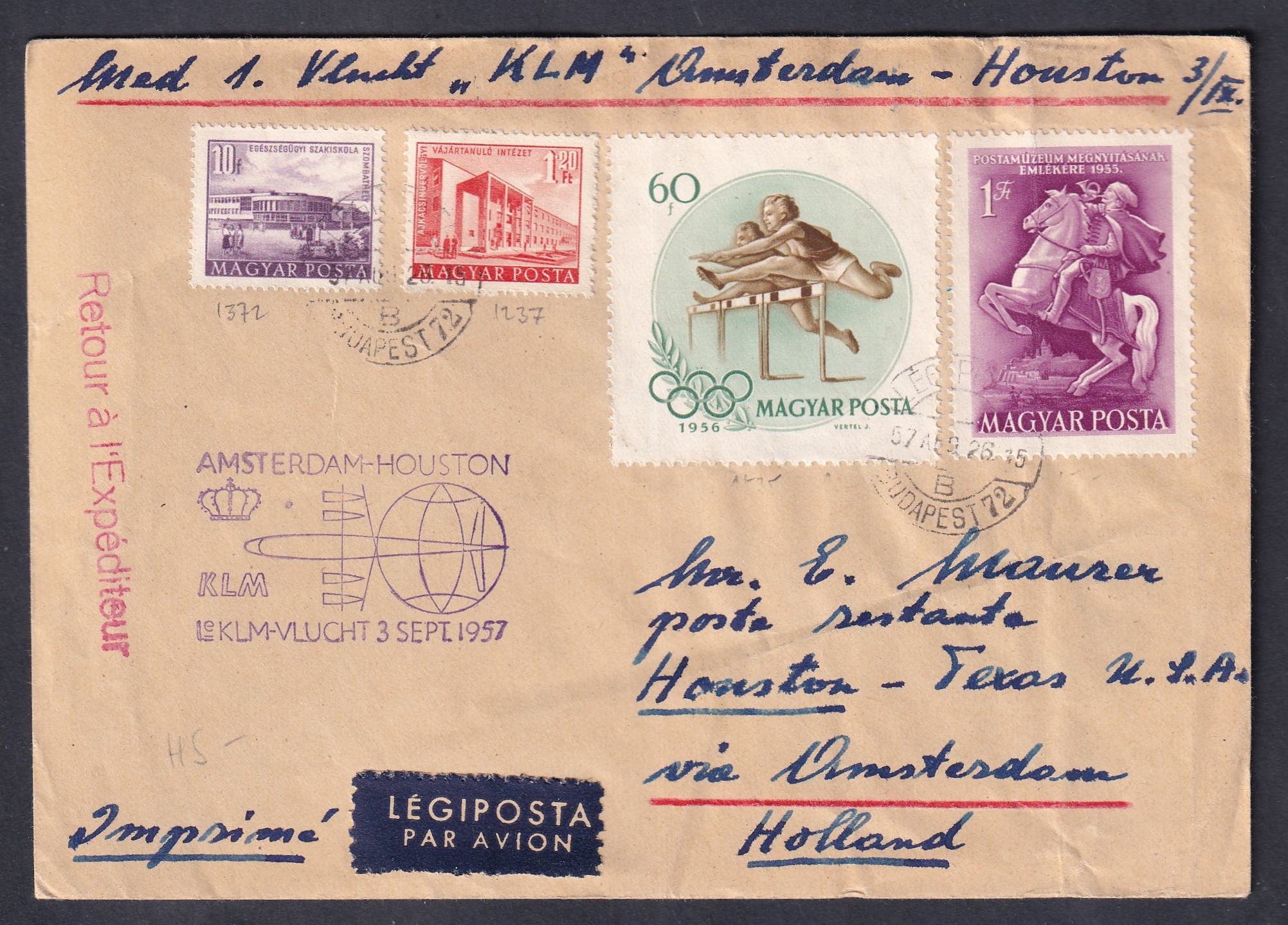 IMG_20260813_0014 1957. Budapest–Amszterdam–Houston, a KLM első közvetlen Amsterdam–Houston járatával továbbított légipostalevél A Douglas DC–7C repülőgéppel 1957. szeptember 3-án indított első KLM-járathoz készült, Budapest 72 postahivatalban szeptember 2-án feladva. 2,90 Ft vegyes bérmentesítéssel, KLM alkalmi járatbélyegzéssel és szeptember 4-i houstoni érkezési bélyegzéssel.