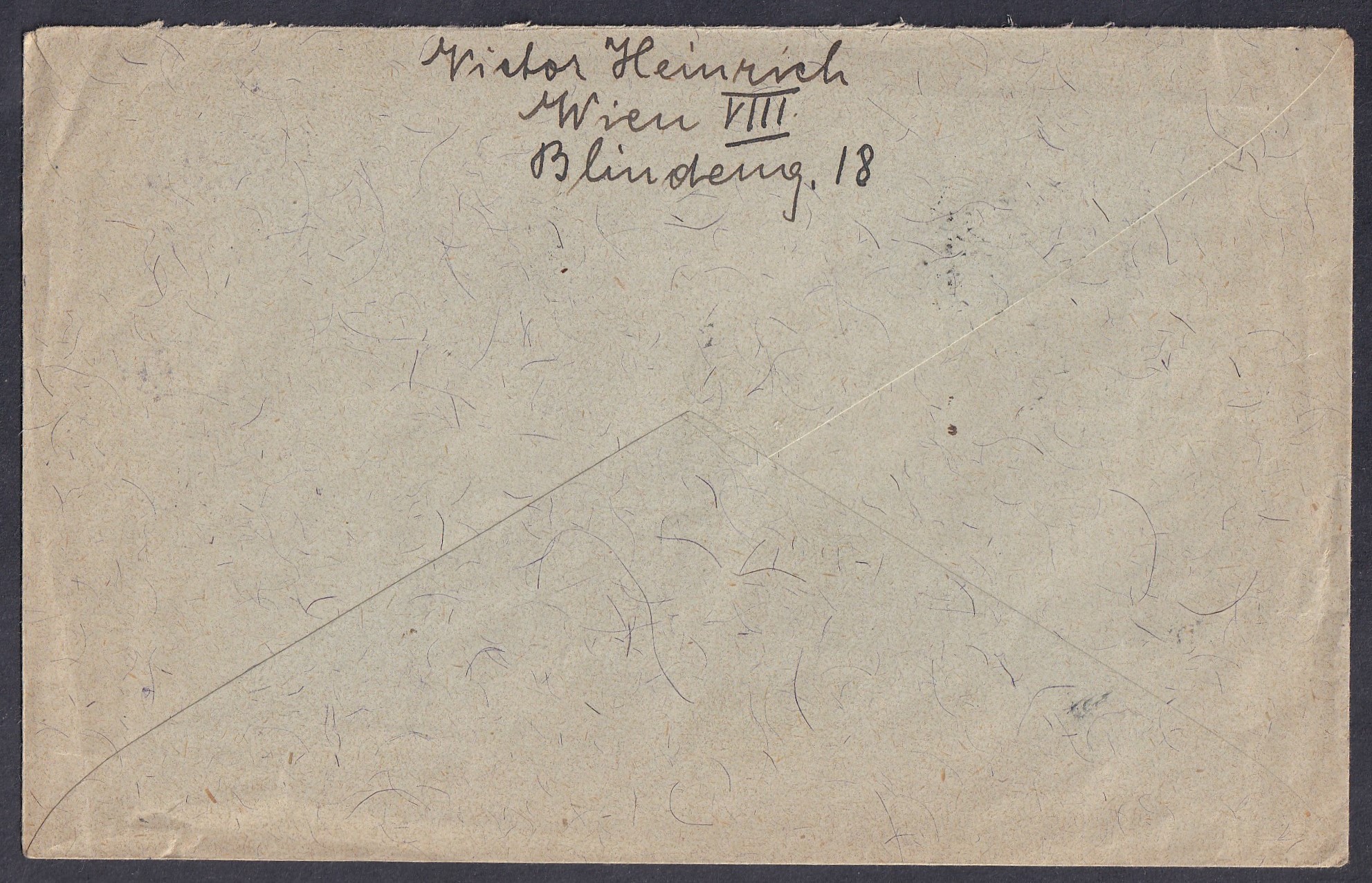 1918. Bécs–Szentendre, bérmentetlenül feladott levél, 40 filléres, kétszínű szükségportózással – 15 és 25 filléres Arató bélyegekkel, „T” portójelző és WIEN érkezési bélyegzésekkel. Ritka postatörténeti darab!