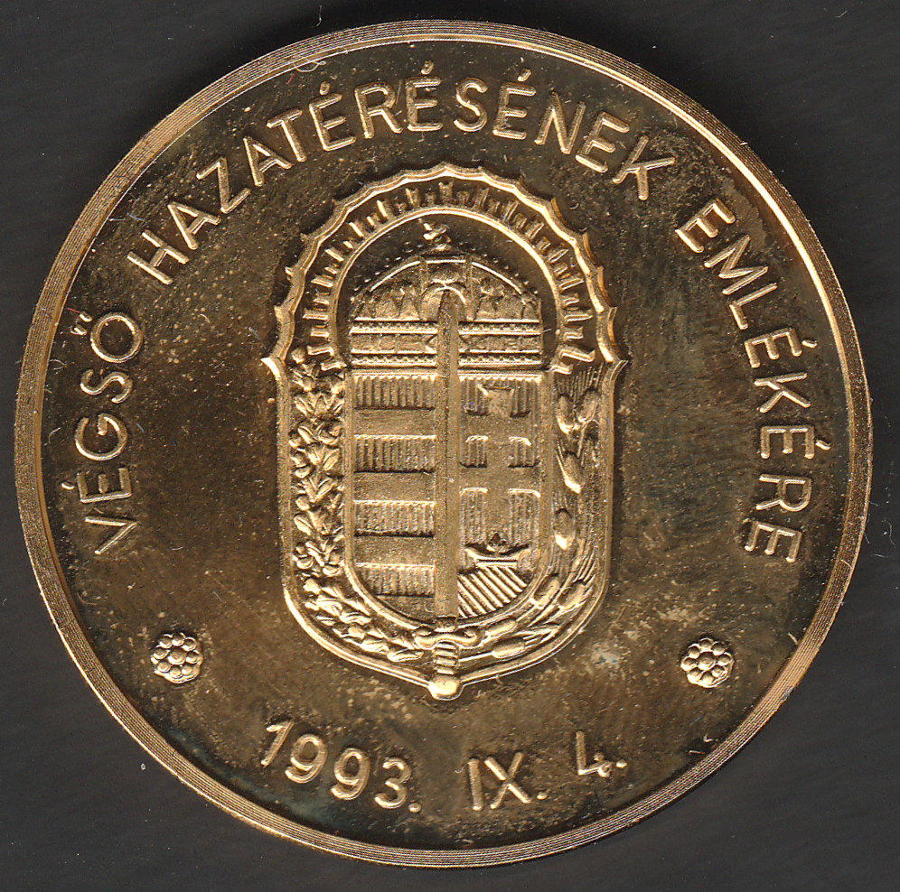 26_7_20261010_0004 Emlékérem Horthy Miklós hazatérésére. 2663-as sorszámú műanyag díszdobozos érem, tanúsítvánnyal.