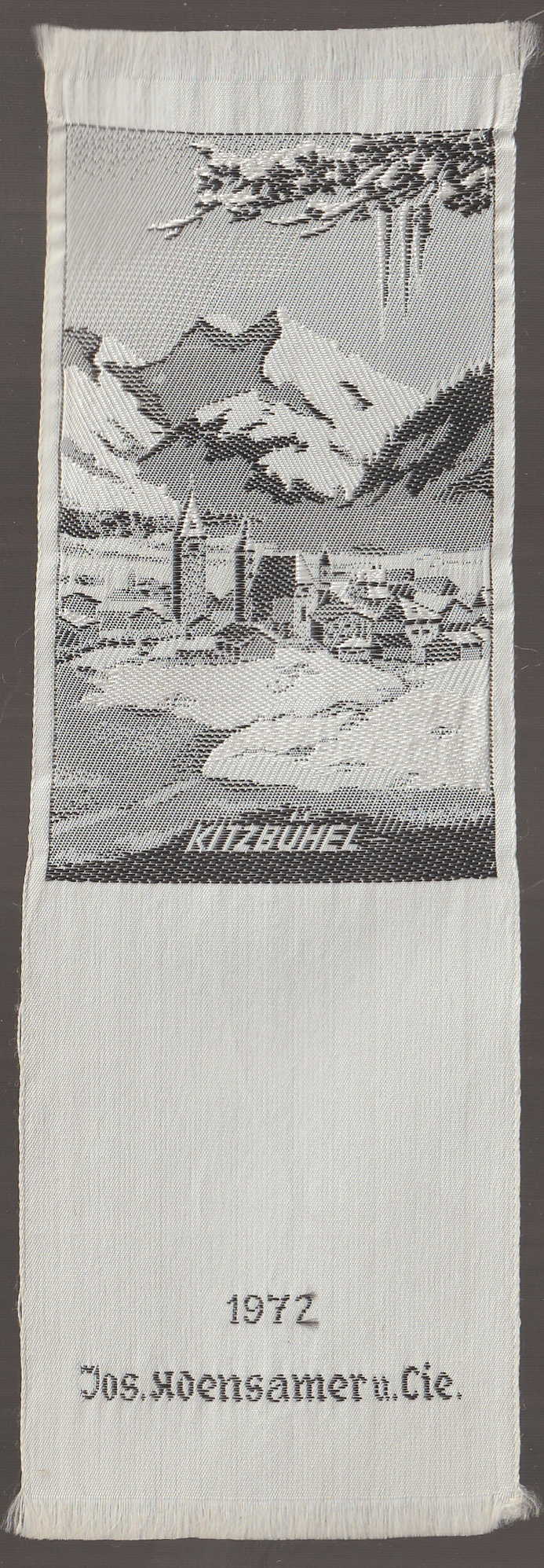 w_26_6_20261002_0195 Himzett selyem könyvjelző
