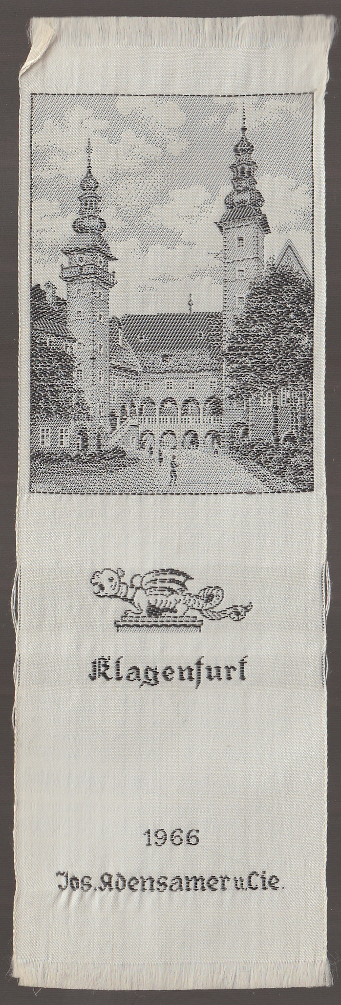 w_26_6_20261002_0196 Himzett selyem könyvjelző